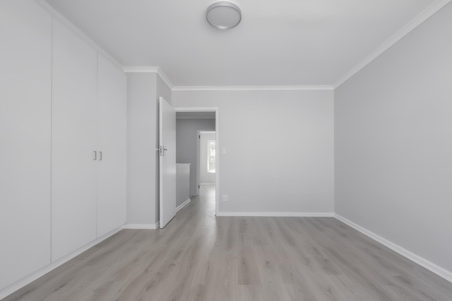 2 Bedroom Property for Sale in Sea Point Western Cape